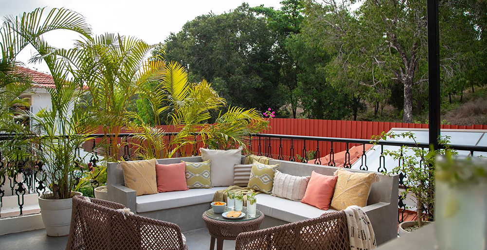 Colina - Villa H - Terrace seating area